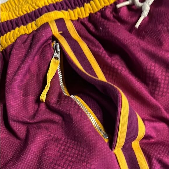 Nike Athletic Shorts Lightweight Design Basketball Mens L - Picture 9 of 9